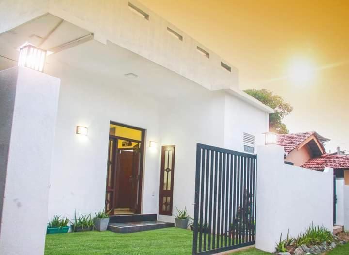 Aloevera Villa Negombo Extérieur photo